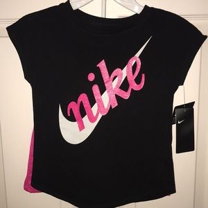 NWT Girls Nike 2 piece Tee & Shorts Set $36